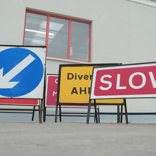 ROAD SIGNS / CONES