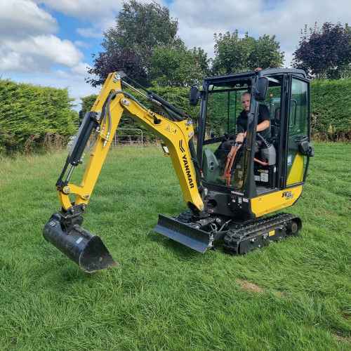 1.5 Ton Cabbed Digger - Excavator